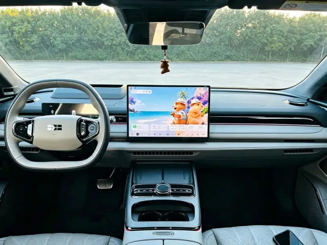 Geely Galaxy Xingyao 8 — Фото автомобиля 8