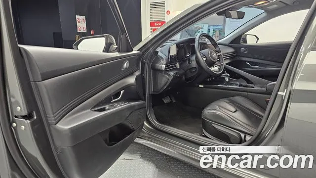 Hyundai AVANTE Avante (CN7) — Фото автомобиля 10