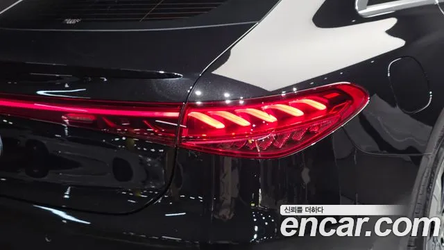 Mercedes-Benz EQS — Фото автомобиля 23