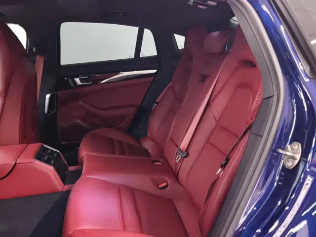 Porsche Panamera — Фото автомобиля 10