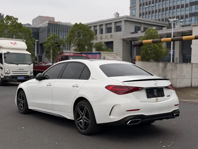 Mercedes-Benz C-Class — Фото автомобиля 16