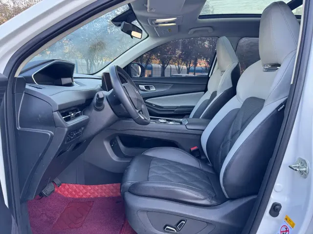 Changan Qiyuan Q05 — Фото автомобиля 4
