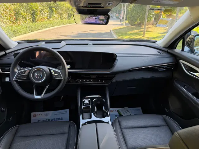 Buick Envision Plus — Фото автомобиля 7