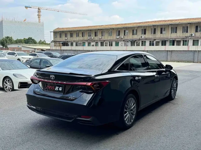 Toyota Avalon — Фото автомобиля 9