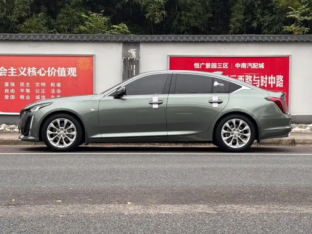 Cadillac CT5 — Фото автомобиля 3