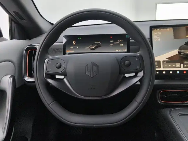 Leapmotor Lafa 5 — Фото автомобиля 15