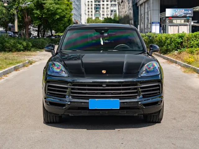 Porsche Cayenne — Фото автомобиля 2