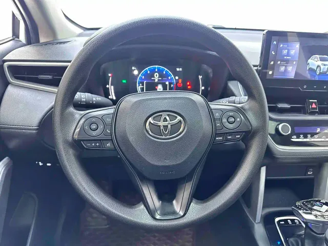 Toyota Corolla Cross — Фото автомобиля 10