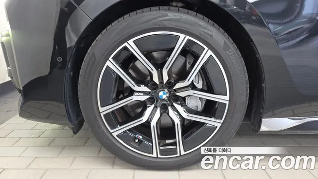 BMW 7-Series 7 серия (G70) 740i xDrive M Sport Limited — Фото автомобиля 5