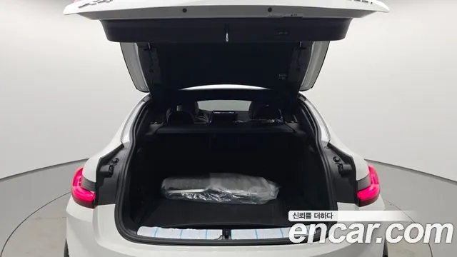 BMW X4 xDrive20i M Sport — Фото автомобиля 17