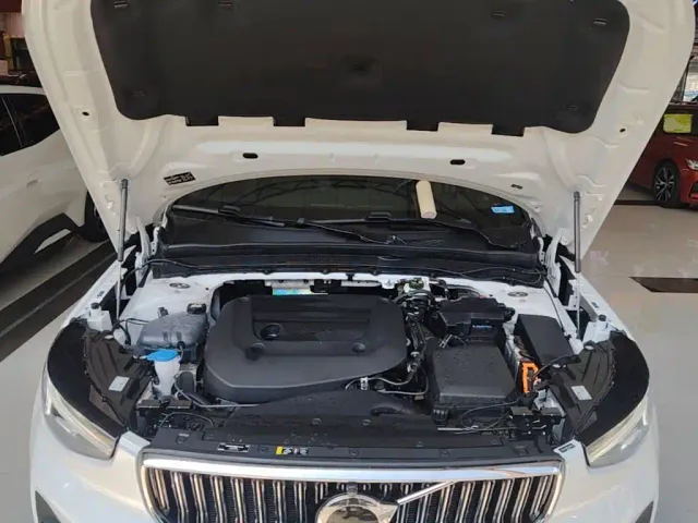 Volvo XC40 — Фото автомобиля 19