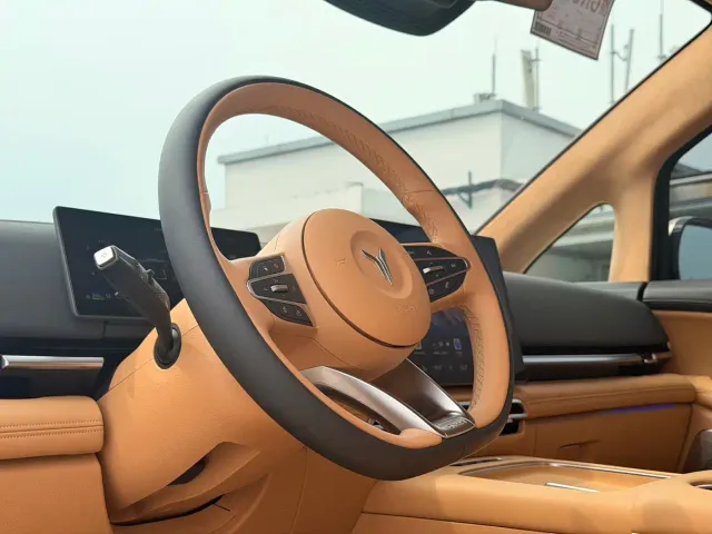 Voyah Auto Voyah Dreamer 2025 EV AWD Flagship Qiankun Edition — Фото автомобиля 10
