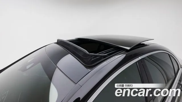 Mercedes-Benz S-Class — Фото автомобиля 12