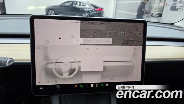 Tesla Model Y — Фото автомобиля 19