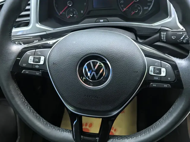 Volkswagen T-Roc — Фото автомобиля 14