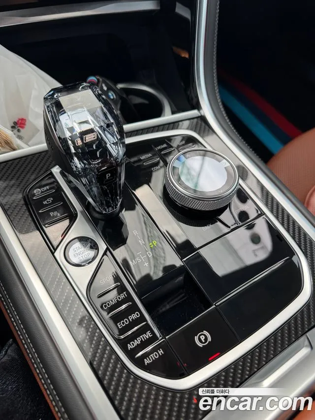 BMW 8 Series G15 — Фото автомобиля 9