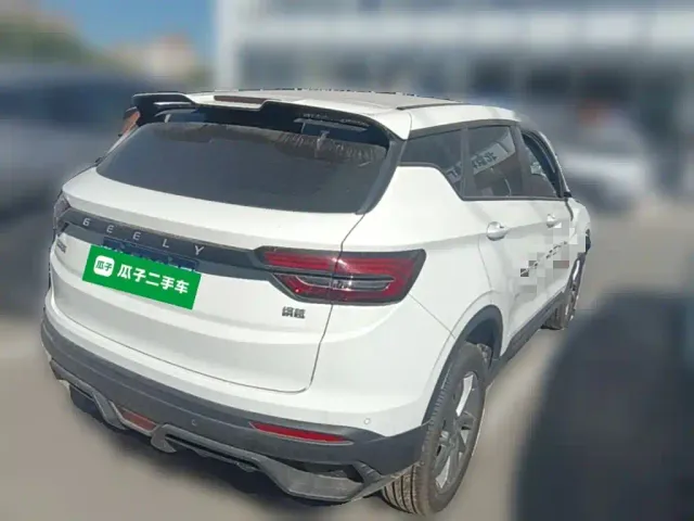 Geely Binyue — Фото автомобиля 9
