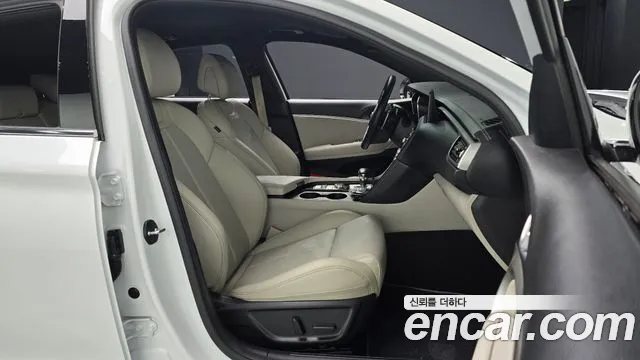 Genesis G70 — Фото автомобиля 26
