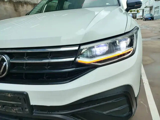 Volkswagen Tiguan L — Фото автомобиля 23