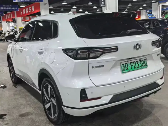 Changan Qiyuan Q05 — Фото автомобиля 5