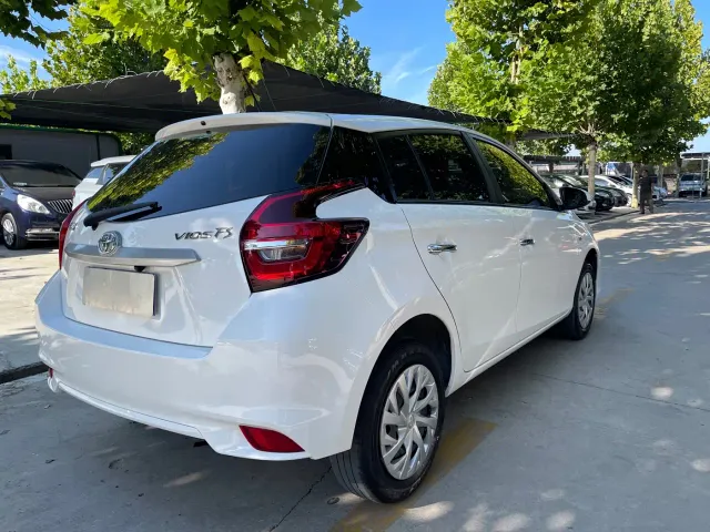 Toyota Vios FS — Фото автомобиля 12