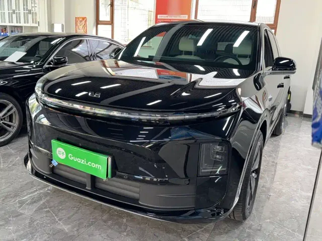 Фотография автомобиля — Li Auto L6