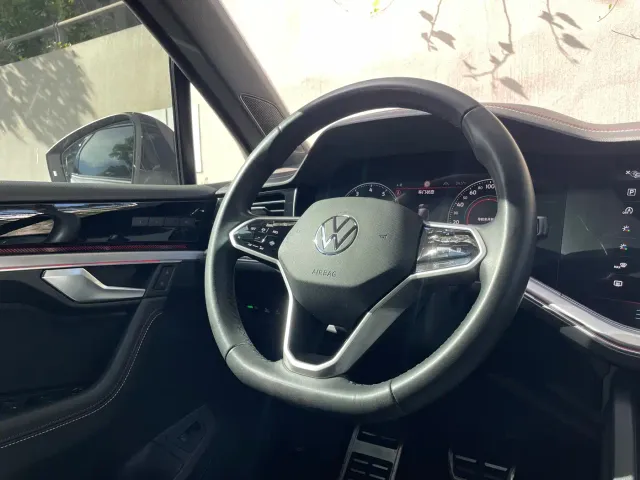Volkswagen Touareg — Фото автомобиля 11