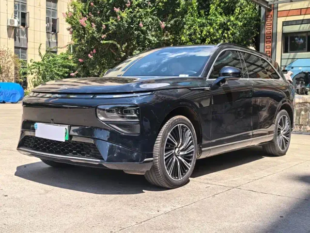 Фотография автомобиля — Xpeng G9