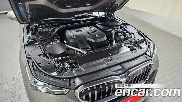 BMW 5-Series — Фото автомобиля 6