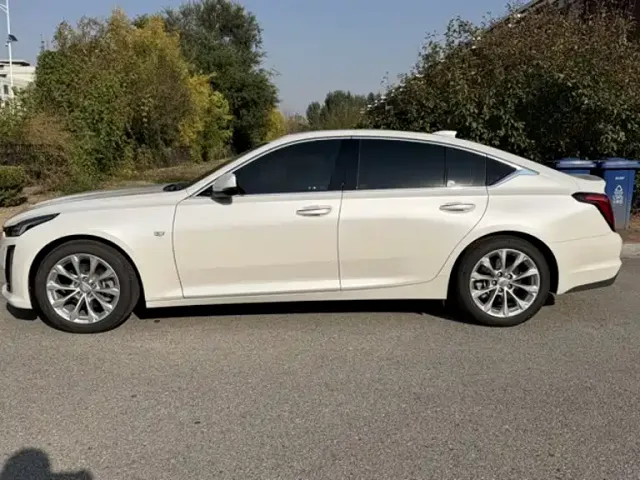 Cadillac CT5 — Фото автомобиля 5
