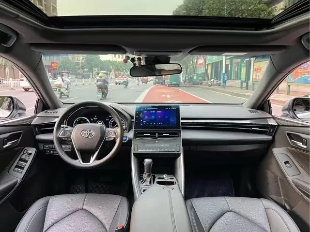 Toyota Avalon — Фото автомобиля 8