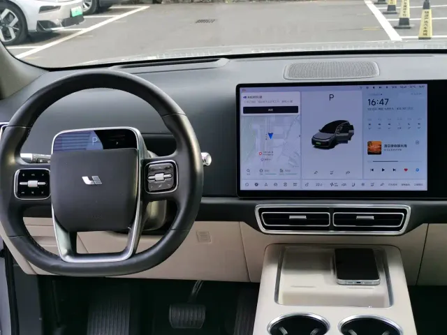 Li Auto L9 — Фото автомобиля 7