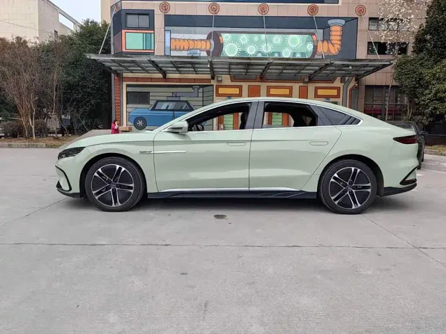 BYD Han — Фото автомобиля 15