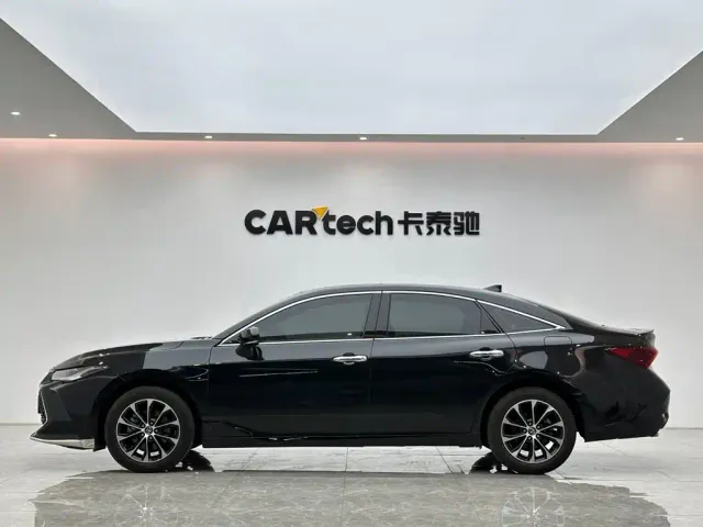 Toyota Avalon — Фото автомобиля 2