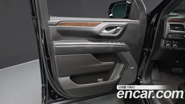 ChevroletGMDaewoo Tahoe Tahoe 6.2 High Country 4WD — Фото автомобиля 21