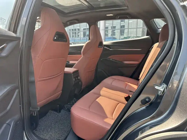 Changan X5 Plus — Фото автомобиля 6