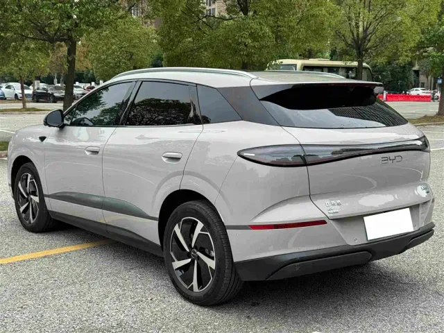 BYD Sealion 06 — Фото автомобиля 13