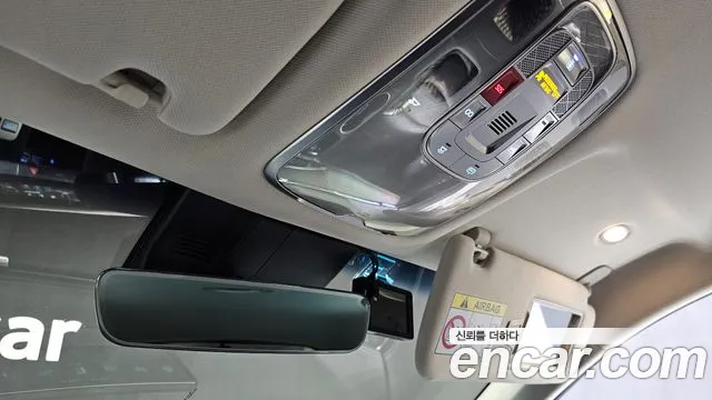 Genesis GV70 2.5T Бензин AWD — Фото автомобиля 30