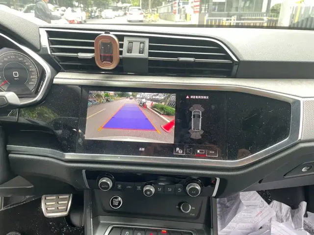 Audi Q3 — Фото автомобиля 9