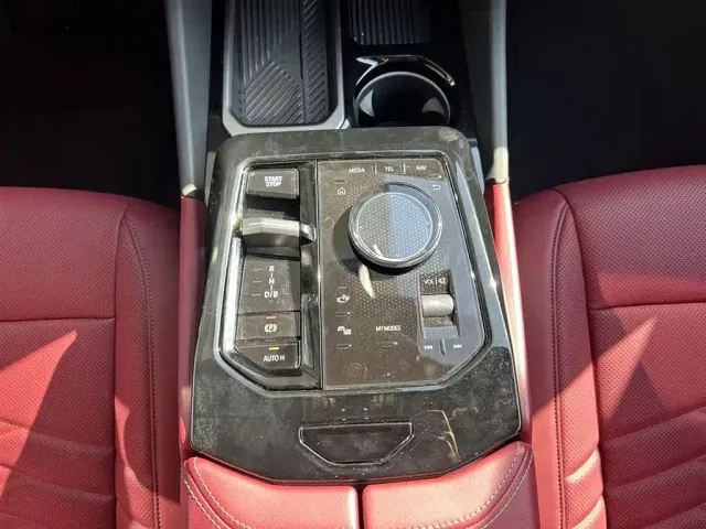 BMW i5 — Фото автомобиля 10