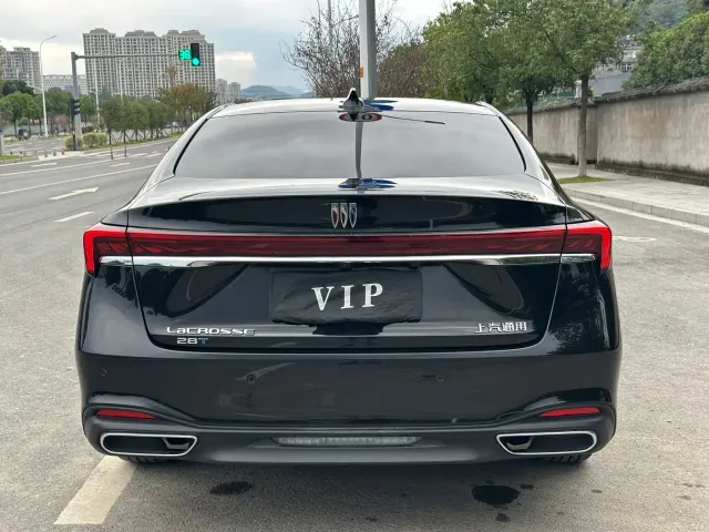 Buick LaCrosse — Фото автомобиля 5