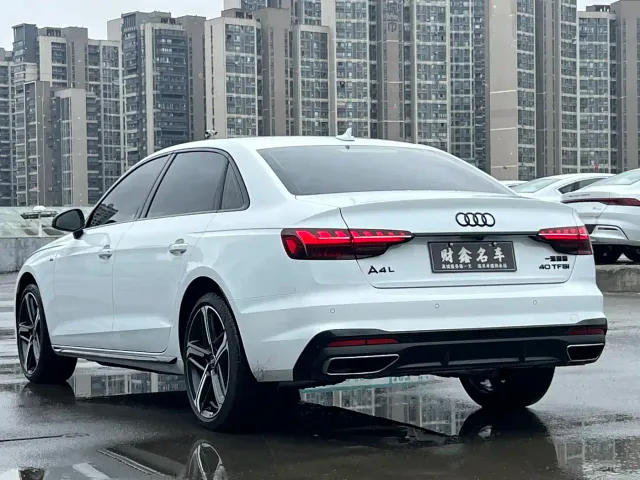 Audi A4L — Фото автомобиля 9