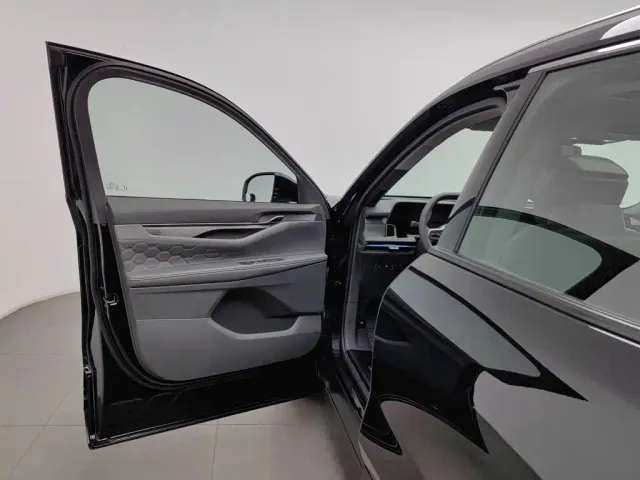 Ford Edge — Фото автомобиля 8