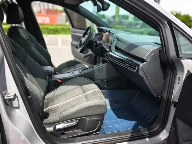 Volkswagen Golf 2023 Facelift 280TSI DSG R-Line Lite — Фото автомобиля 13