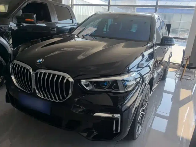 Фотография автомобиля — BMW X5