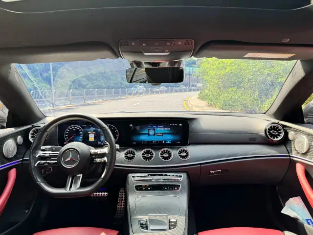 Mercedes-Benz E-Class — Фото автомобиля 6