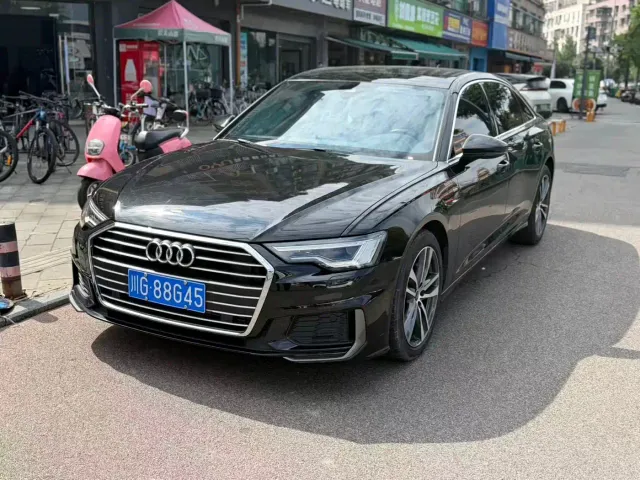 Фотография автомобиля — Audi A6L