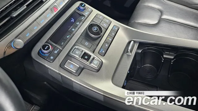 Hyundai Palisade Palisade Дизель 2.2 2WD — Фото автомобиля 9