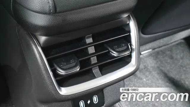Hyundai Grandeur Grandeur (GN7) 2.5 Бензин 2WD — Фото автомобиля 8