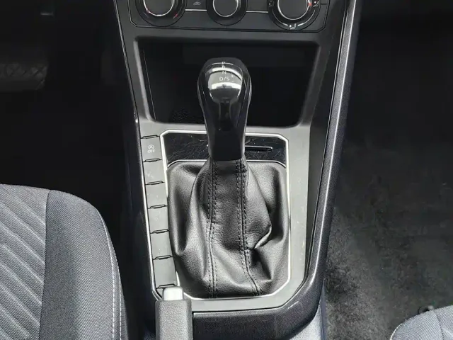Volkswagen Lavida — Фото автомобиля 13